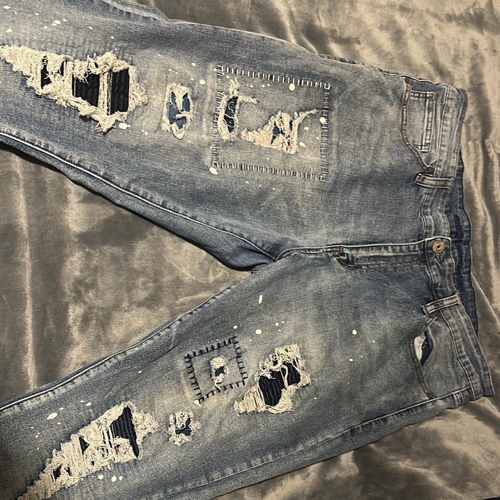 Men's Distressed Blue Jeans